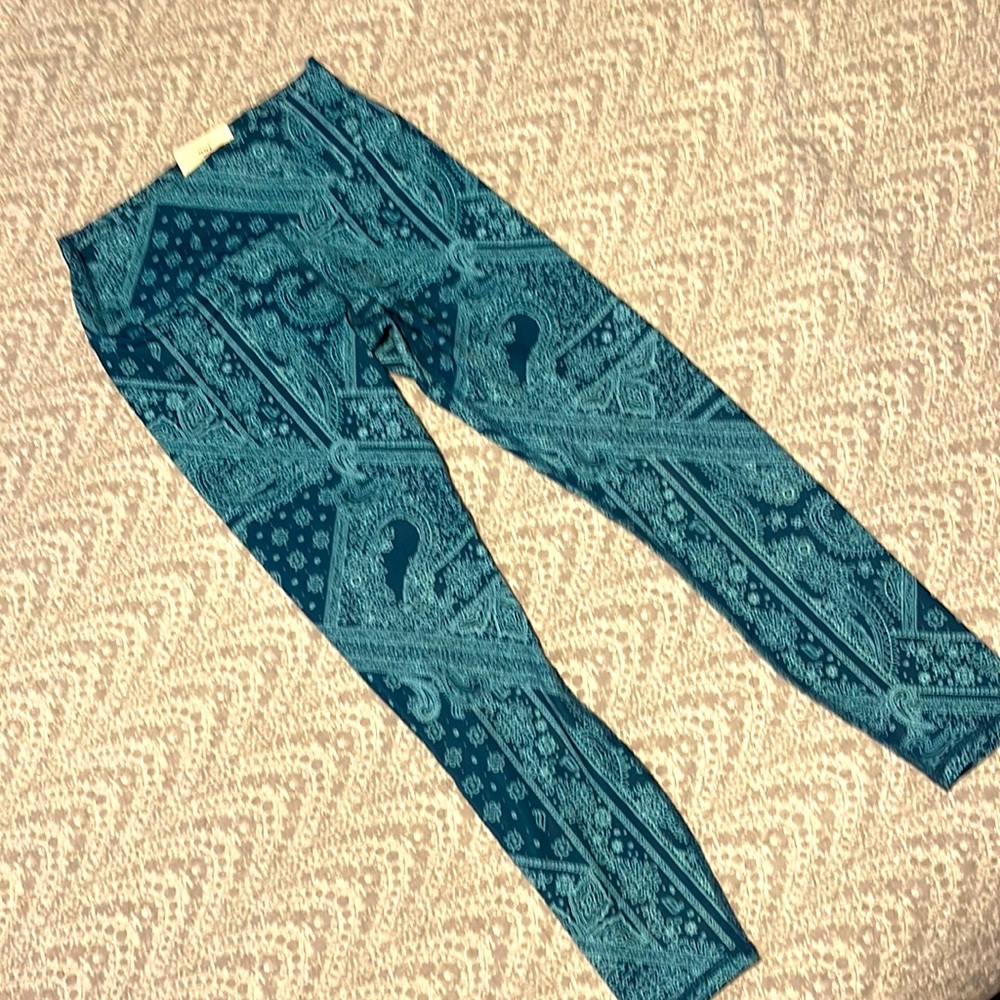 Women Fabletics Workout Leggings